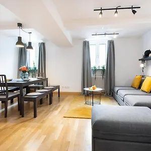Marienplatz 2 Bedrooms Living Kitchen , München Deutschland
